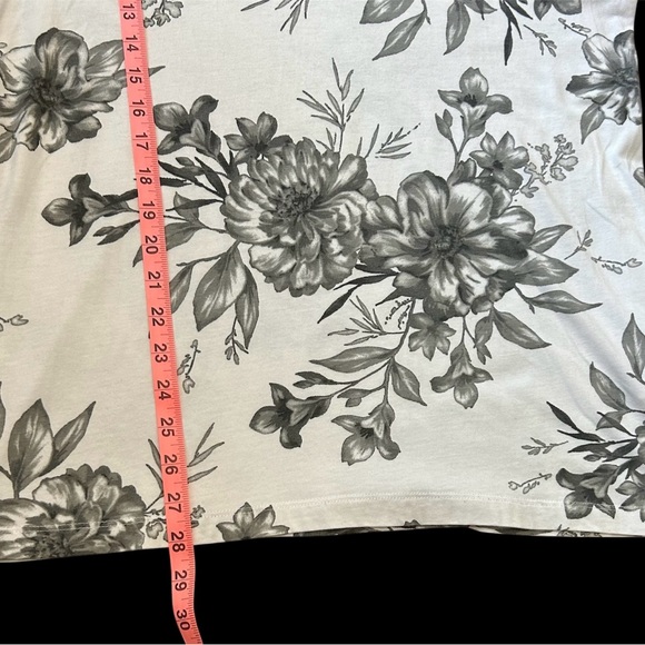 Express Polo Shirt Mens Medium White Floral Short Sleeve Collar Neck - Picture 5 of 6